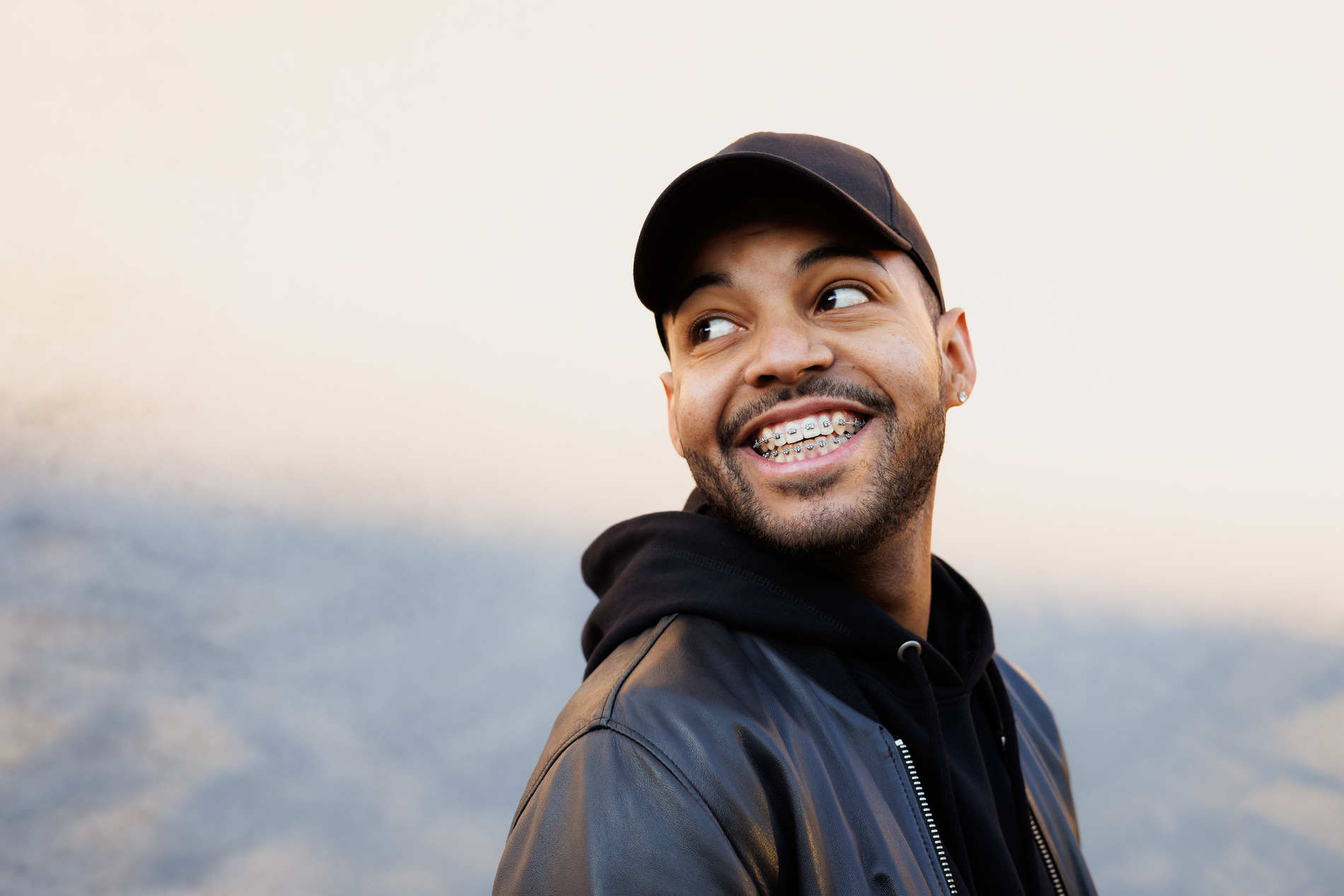 Man wearing tradtional metal braces in Timnath CO